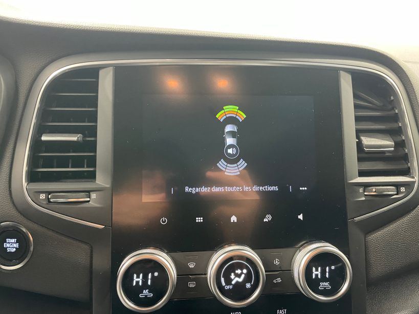 RENAULT MEGANE IV ESTATE 2022 - Photo n°19