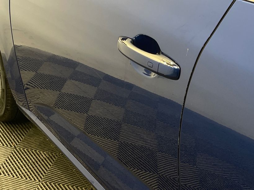 RENAULT MEGANE IV BERLINE 2022 - Photo n°11