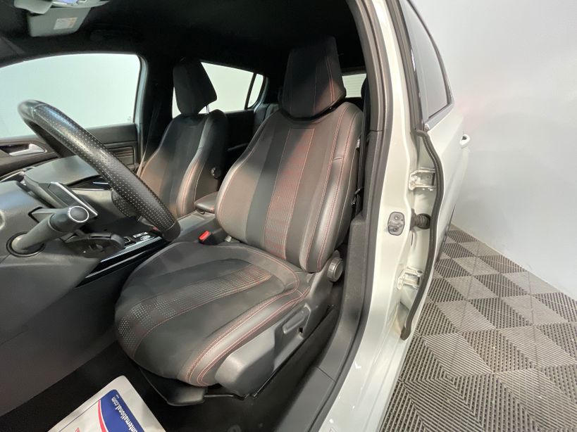 PEUGEOT 308 2021 - Photo n°9