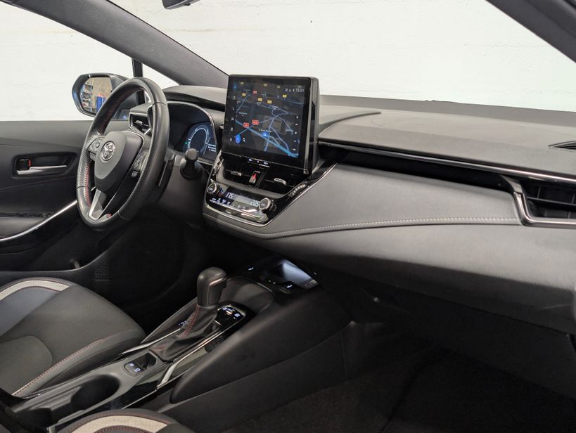 TOYOTA COROLLA TOURING SPORTS HYBRIDE 2023 - Photo n°18