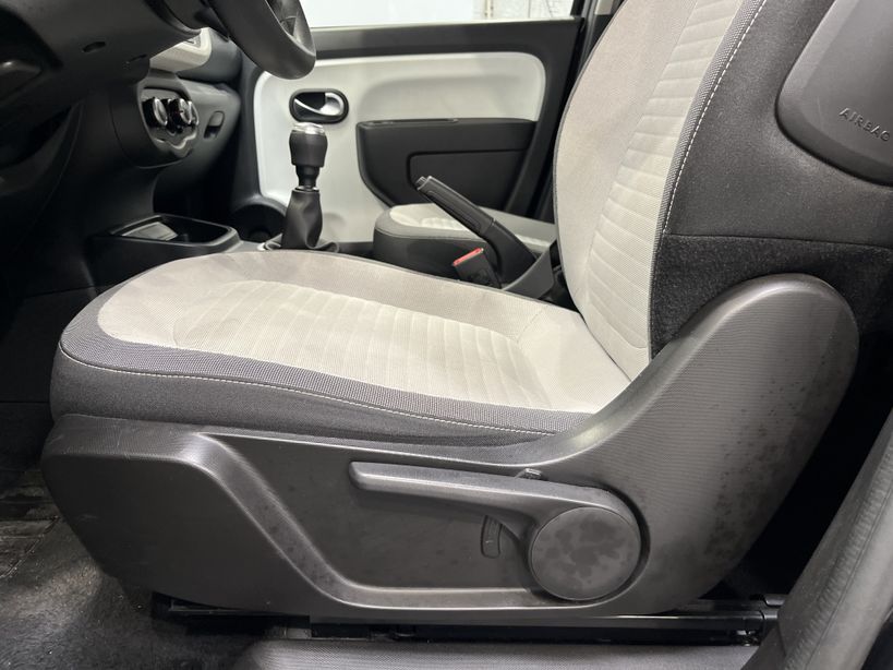 RENAULT TWINGO III 2021 - Photo n°33