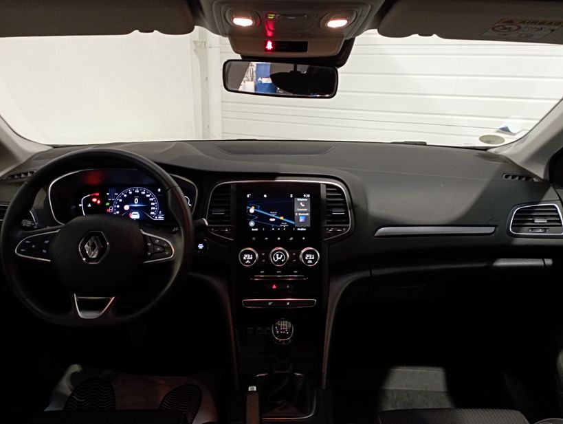 RENAULT MEGANE IV BERLINE 2021 - Photo n°13