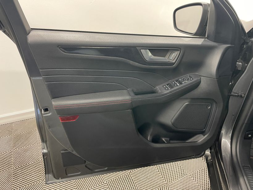 FORD KUGA 2022 - Photo n°32