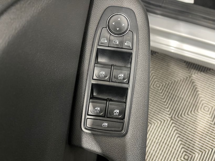 RENAULT CLIO V 2023 - Photo n°10