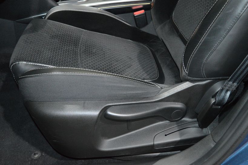 RENAULT MEGANE IV BERLINE 2018 - Photo n°35