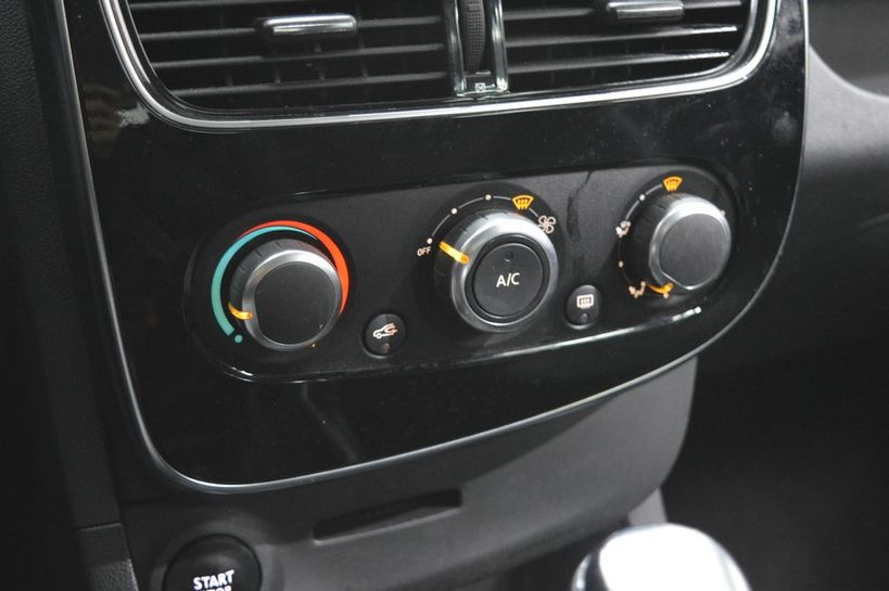 RENAULT CLIO IV BUSINESS 2017 - Photo n°16