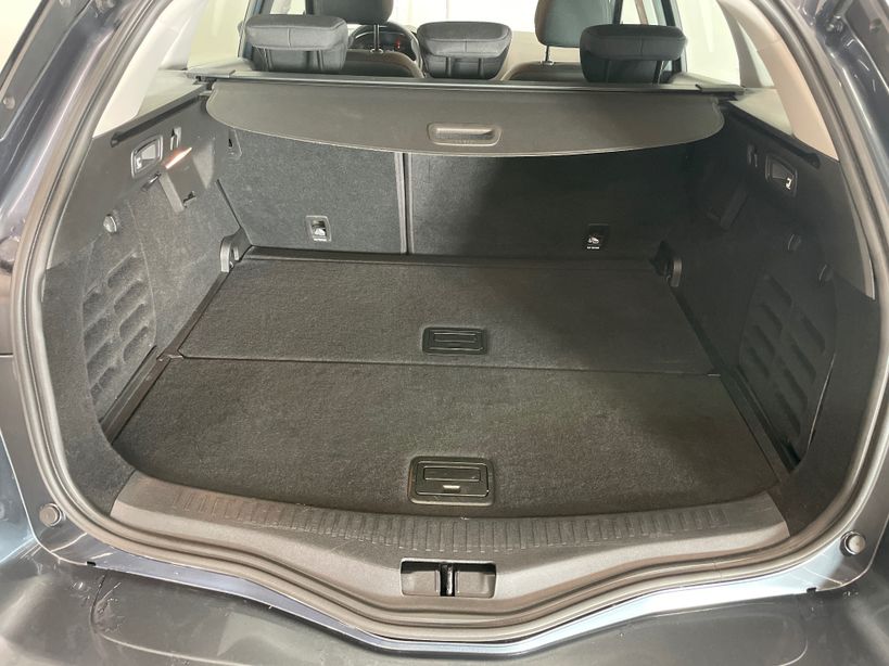 RENAULT MEGANE IV ESTATE 2022 - Photo n°10