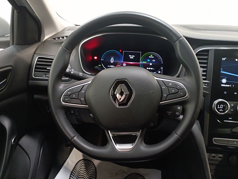 RENAULT MEGANE IV BERLINE 2021 - Photo n°14