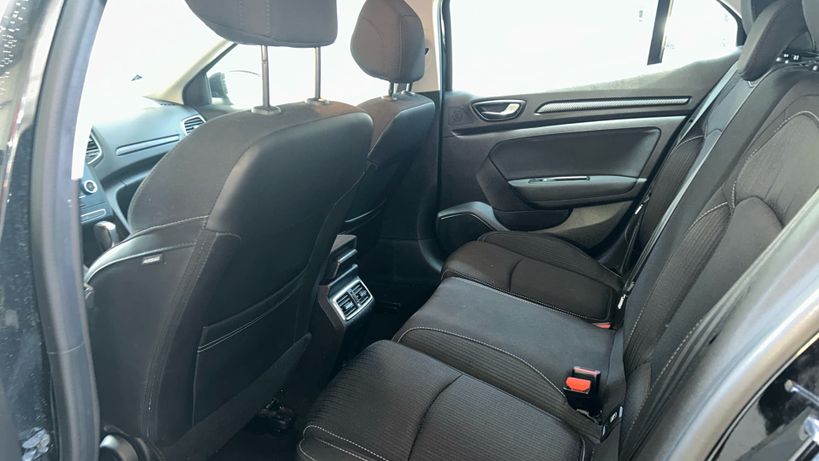RENAULT MEGANE IV BERLINE BUSINESS 2020 - Photo n°9