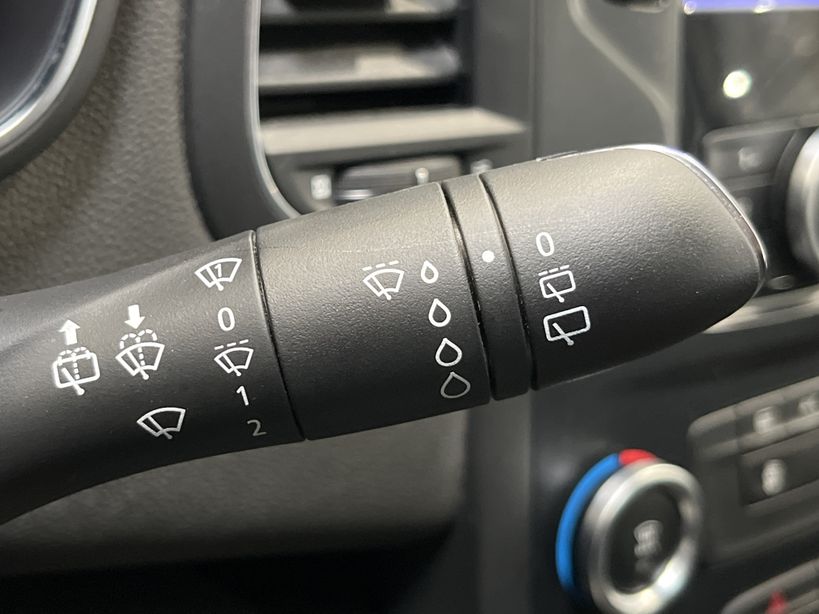 RENAULT MEGANE IV BERLINE 2021 - Photo n°29