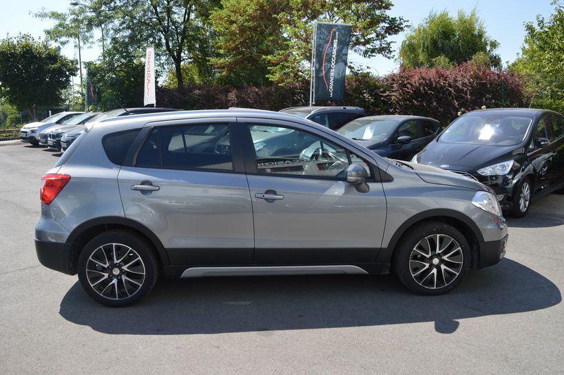 SUZUKI SX4 S-CROSS 2015 - Photo n°5