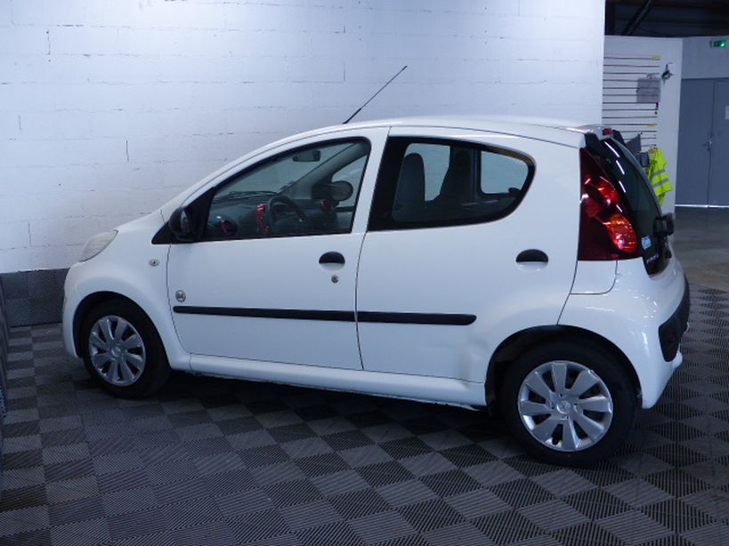 PEUGEOT 107 2013 - Photo n°23