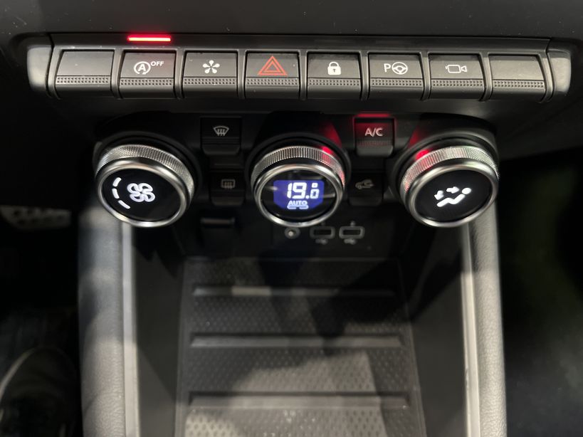 RENAULT CAPTUR 2021 - Photo n°18