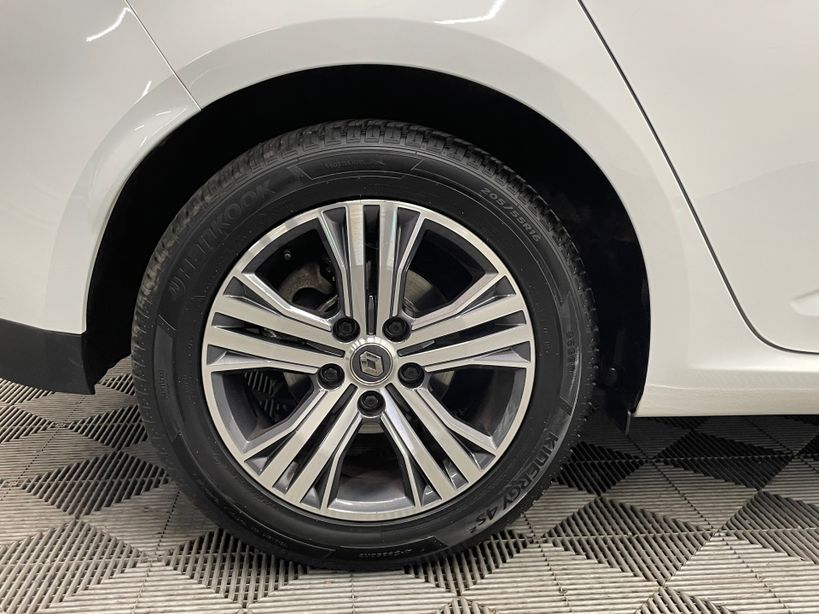 RENAULT MEGANE IV BERLINE 2022 - Photo n°36