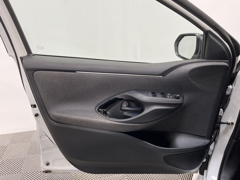 TOYOTA YARIS HYBRIDE MY22 2022 - Photo n°34