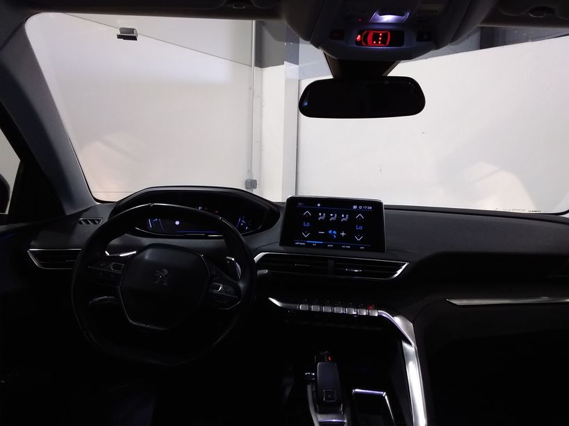 PEUGEOT 3008 2019 - Photo n°11