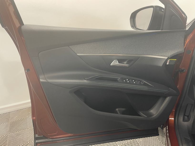 PEUGEOT 5008 2021 - Photo n°13