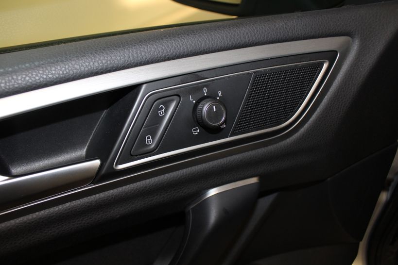 VOLKSWAGEN GOLF SPORTSVAN 2014 - Photo n°25