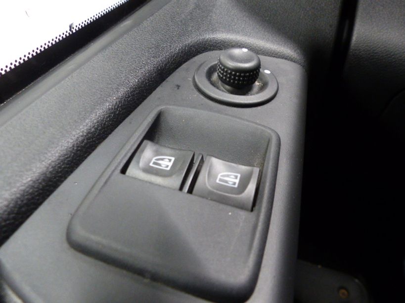 RENAULT TRAFIC III COMBI 2016 - Photo n°13