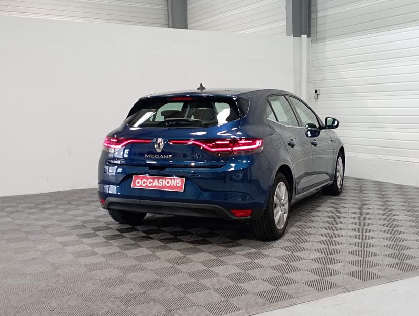 RENAULT MEGANE IV BERLINE 2021 - Photo n°6