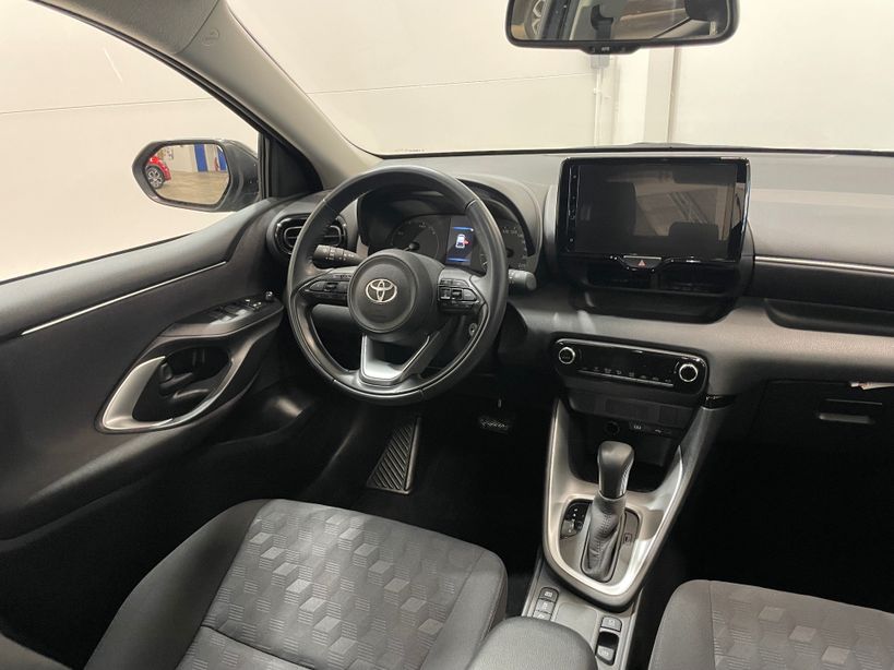 TOYOTA YARIS HYBRIDE 2025 - Photo n°9