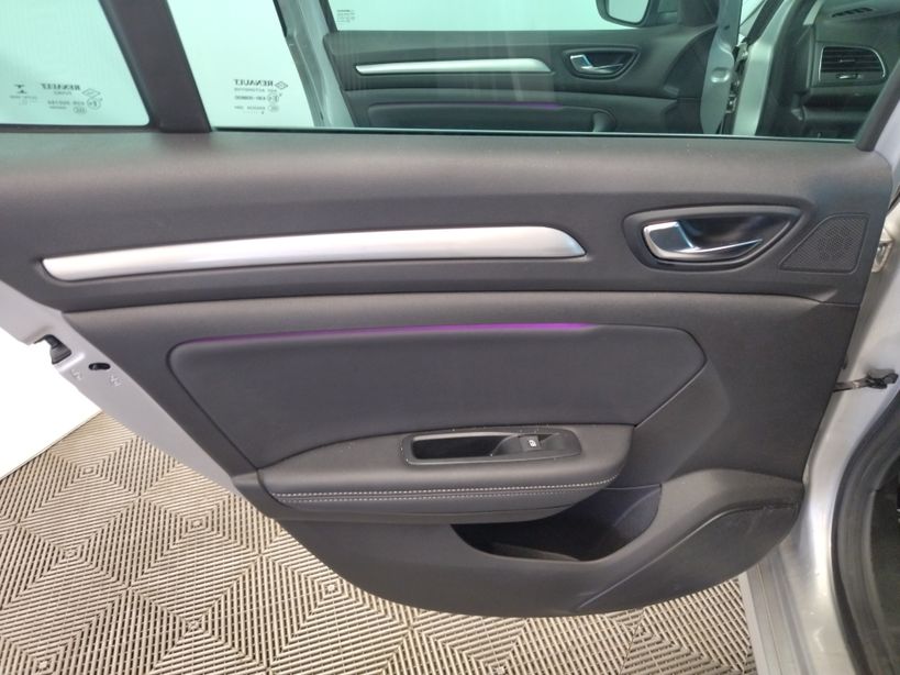 RENAULT MEGANE IV ESTATE 2019 - Photo n°17