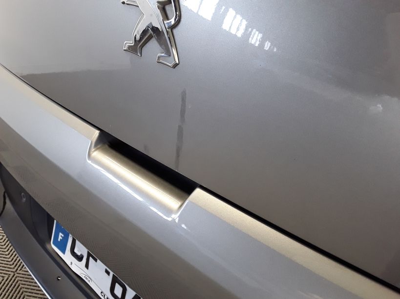 PEUGEOT 3008 HYBRID4 2012 - Photo n°7