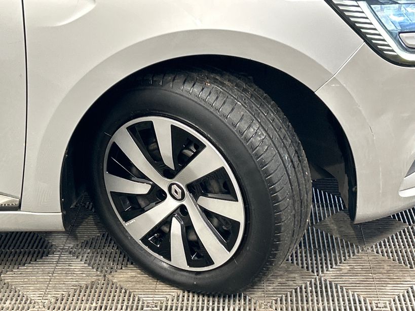 RENAULT CLIO V 2023 - Photo n°6