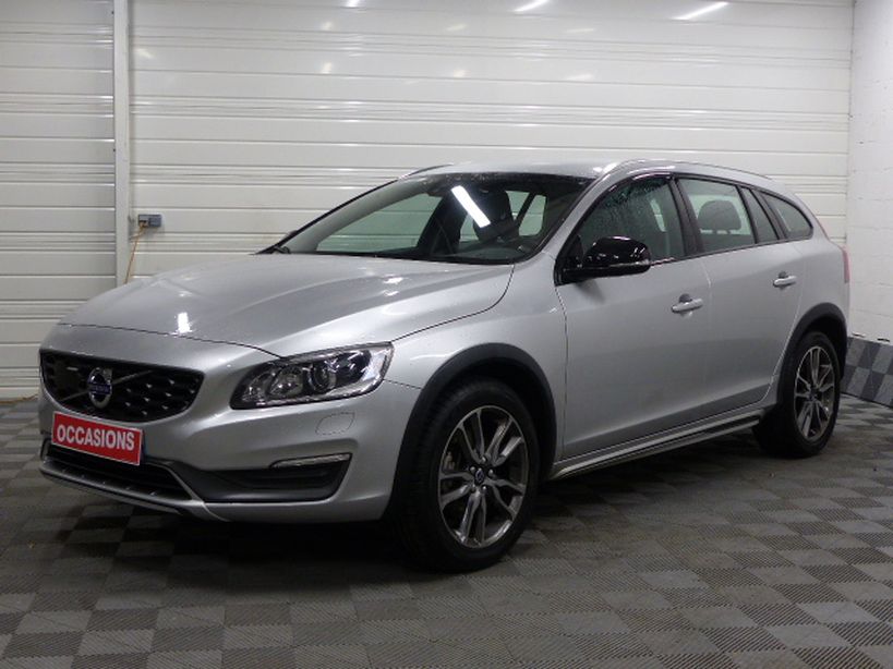 VOLVO V60 CROSS COUNTRY 2015 - Photo n°1