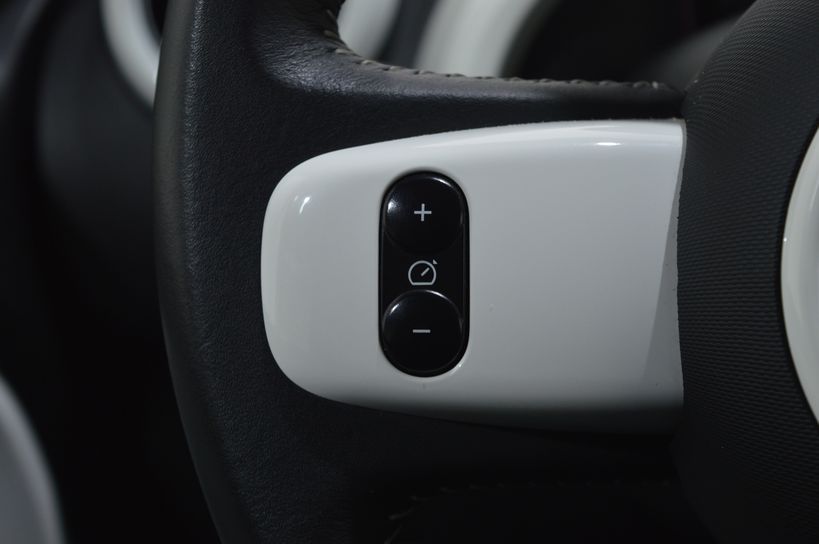 RENAULT TWINGO III 2019 - Photo n°10