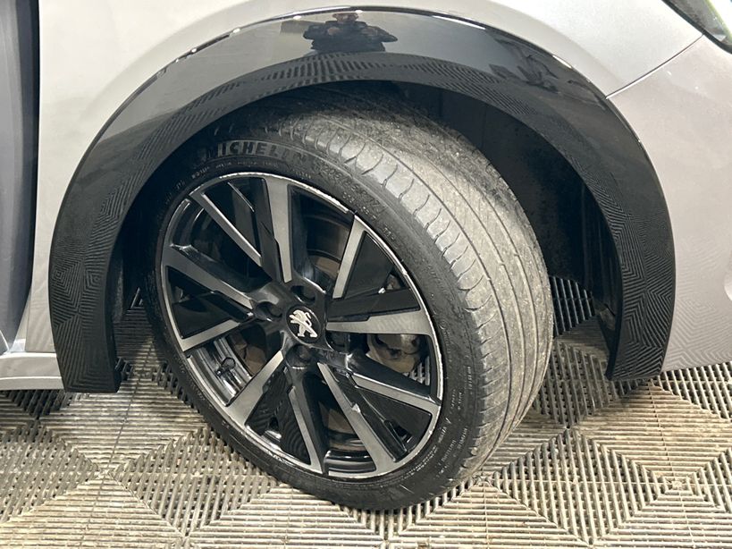 PEUGEOT 208 2023 - Photo n°4
