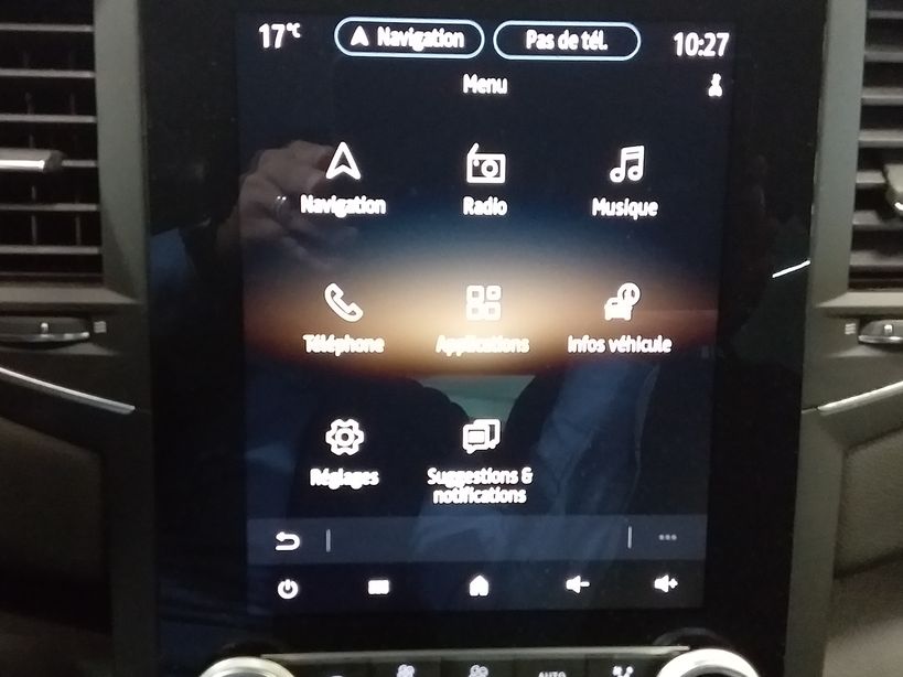 RENAULT MEGANE IV BERLINE 2022 - Photo n°17