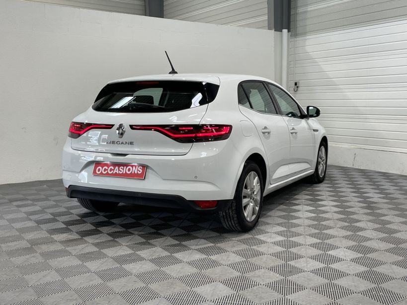 RENAULT MEGANE IV BERLINE 2021 - Photo n°5