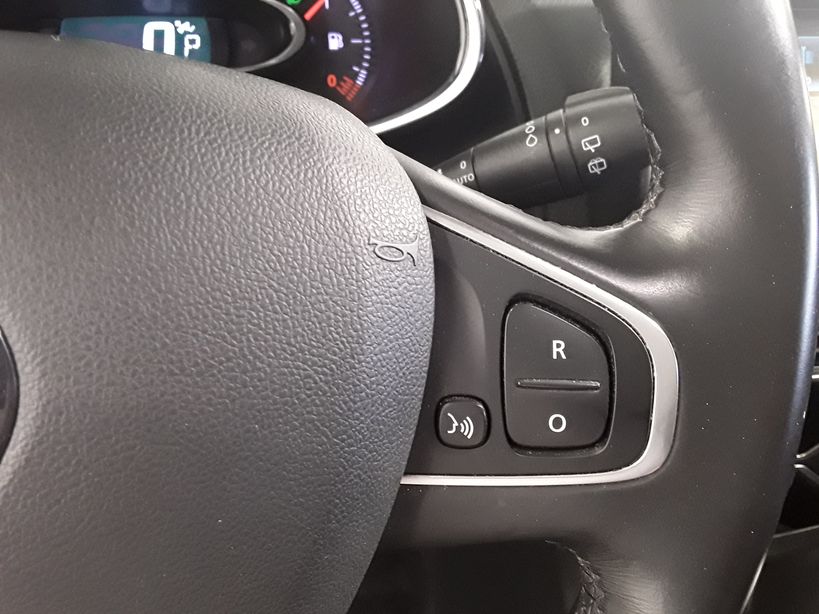 RENAULT CLIO IV ESTATE 2018 - Photo n°27