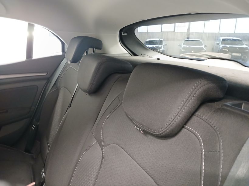 RENAULT MEGANE IV BERLINE 2021 - Photo n°29