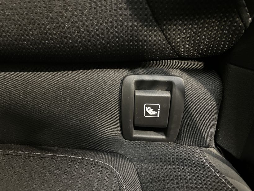 RENAULT MEGANE IV BERLINE 2021 - Photo n°35