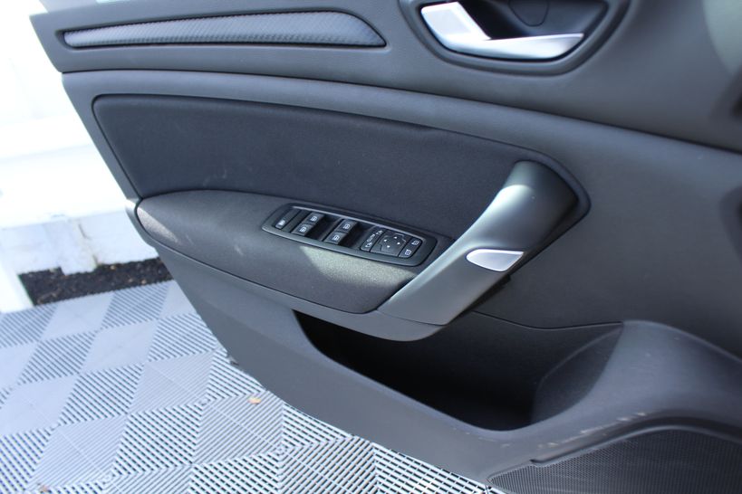 RENAULT MEGANE IV BERLINE BUSINESS 2018 - Photo n°24