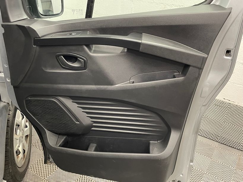 RENAULT TRAFIC 2022 - Photo n°28