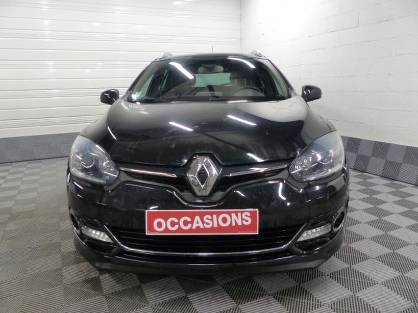 RENAULT MEGANE III ESTATE 2015 - Photo n°10