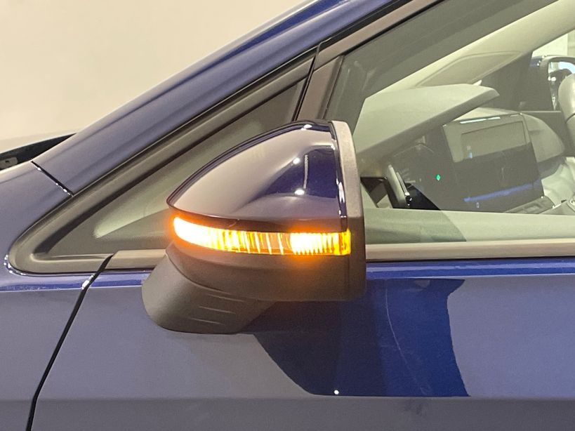 VOLKSWAGEN GOLF 2023 - Photo n°48