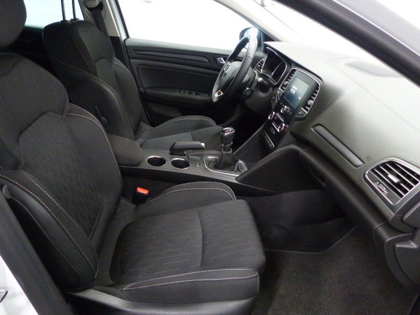 RENAULT MEGANE IV ESTATE 2020 - Photo n°6