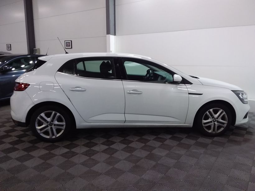 RENAULT MEGANE IV BERLINE BUSINESS 2019 - Photo n°30