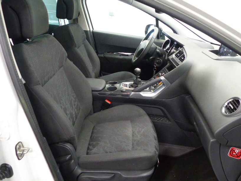 PEUGEOT 3008 2013 - Photo n°6