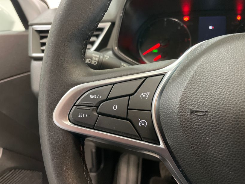 RENAULT CLIO V 2021 - Photo n°18