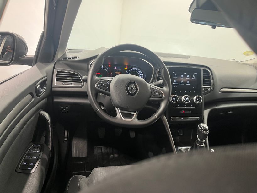RENAULT MEGANE IV BERLINE 2022 - Photo n°30