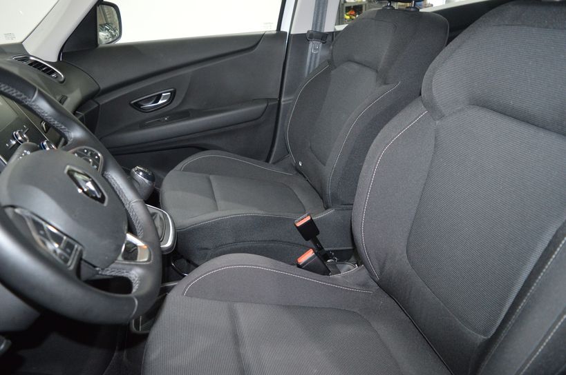 RENAULT GRAND SCENIC IV 2019 - Photo n°9