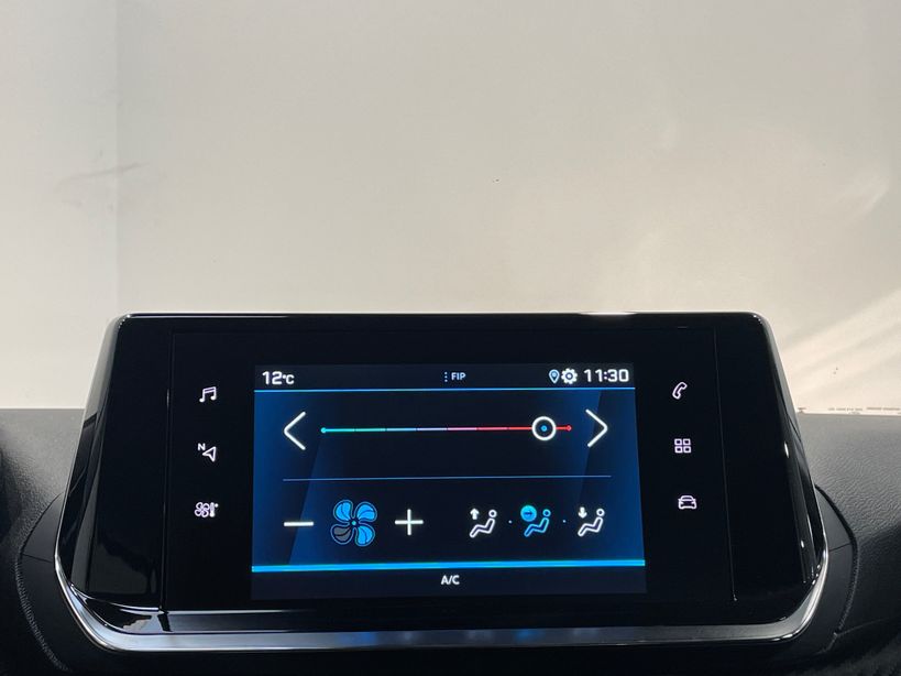 PEUGEOT 208 2022 - Photo n°16