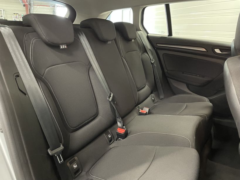 RENAULT MEGANE IV ESTATE 2021 - Photo n°11