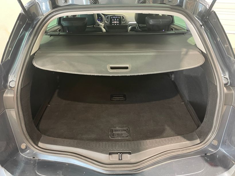 RENAULT MEGANE IV ESTATE 2023 - Photo n°43