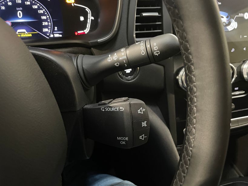 RENAULT MEGANE IV BERLINE 2021 - Photo n°30